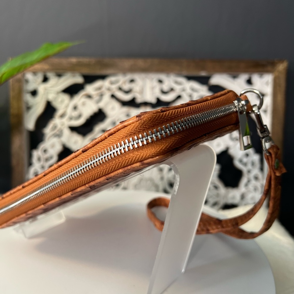 Wristlet - Picture 7 of 16